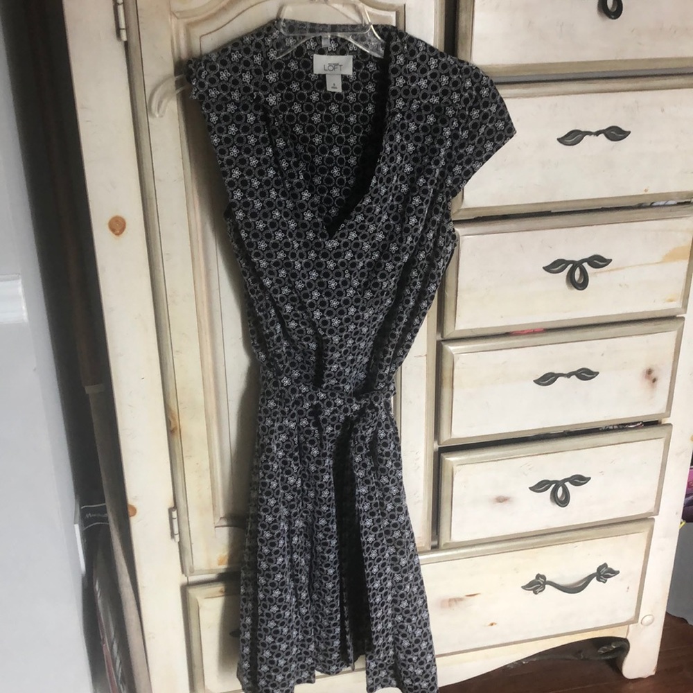 Ann Taylor classic dress in black & white